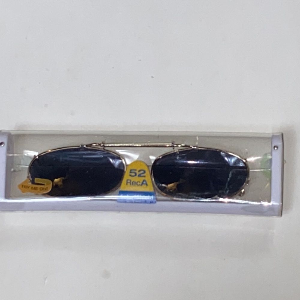 10/$50 52 RecA Solar Shield Sun Glasses